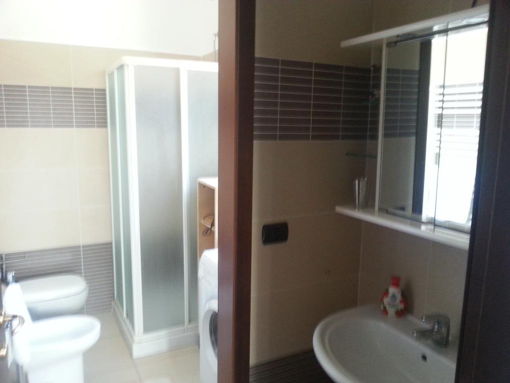 Bed And Breakfast Linate Peschiera Borromeo Номер фото